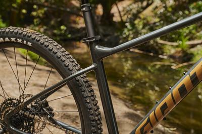 GIANT FATHOM-2 29R (L-BLK)